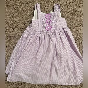Size 5, dress from Gymboree, adorable bow on the back